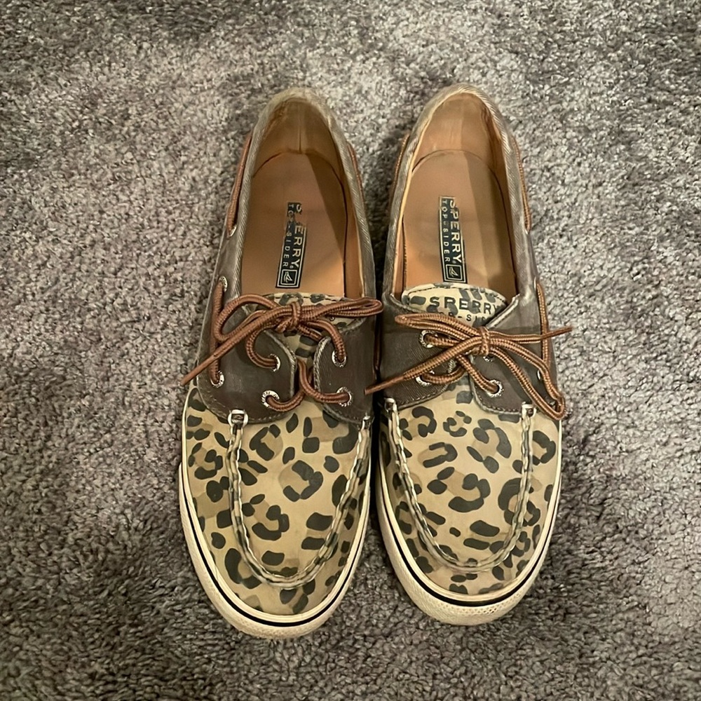 Leopard print Sperry boat shoe. 6 1/2.